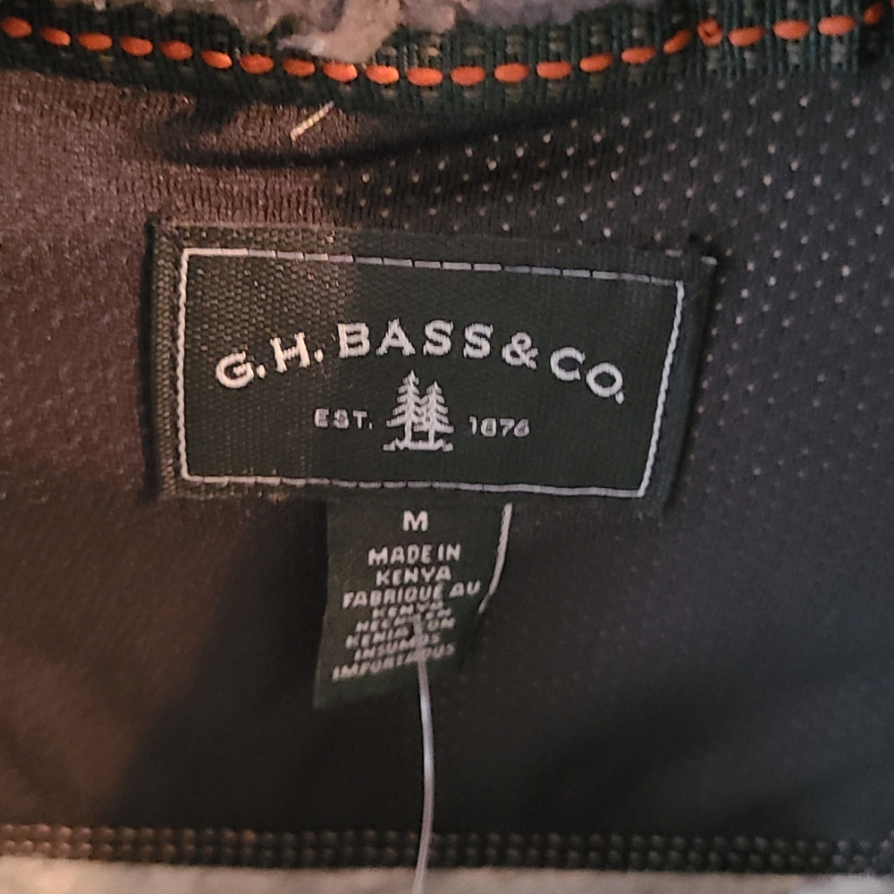 GH Bass & Co. Tan pullover sweater